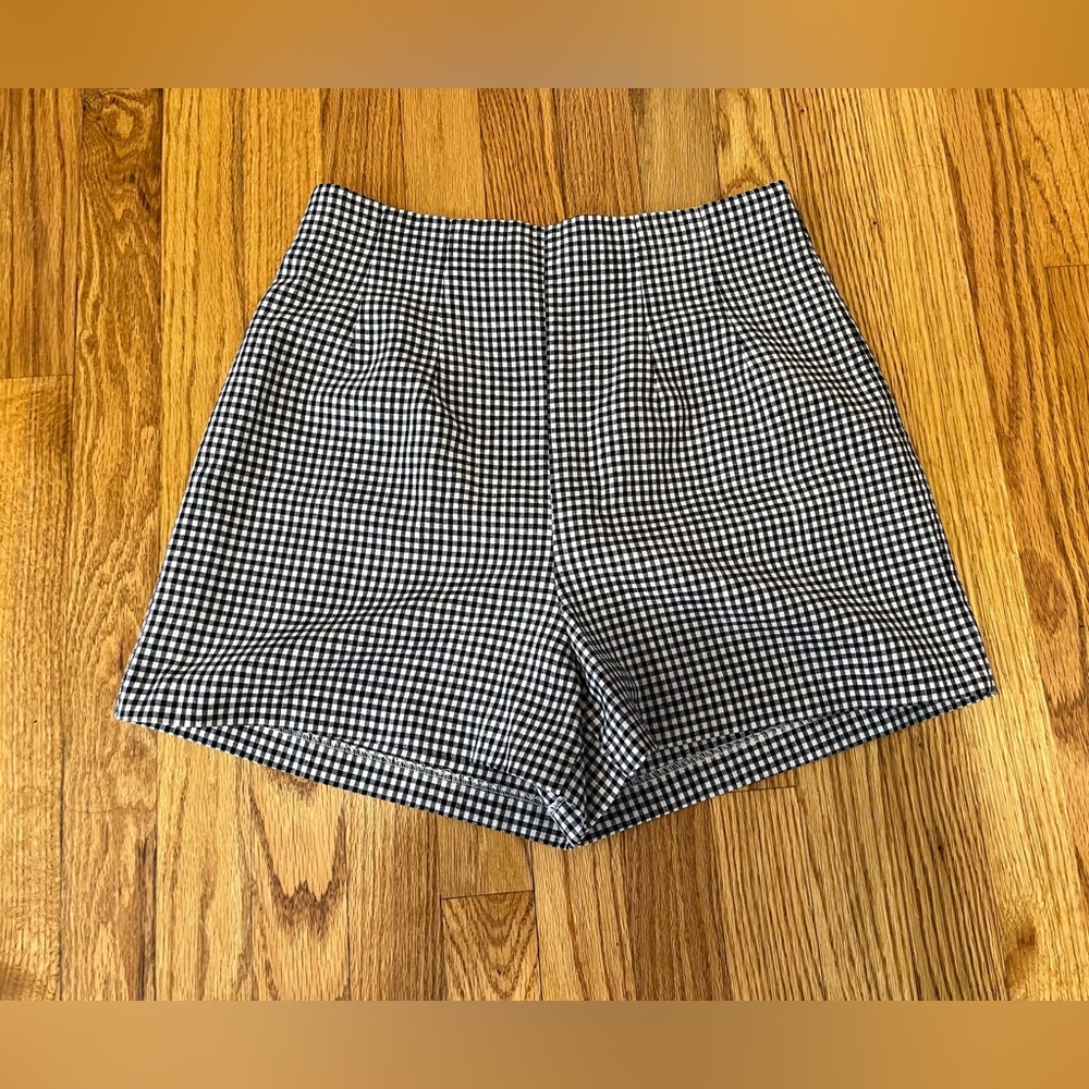 Gingham hot pants fun for fall